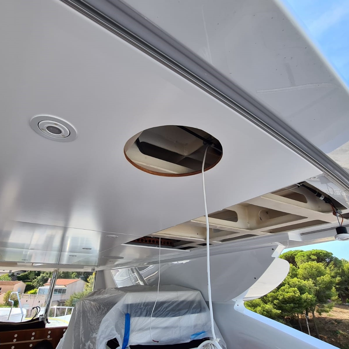 AdvancedIntegr1's tweet photo. Some more pictures from our 50m #yacht project in Marseille. These ones show the installation of @OriginAcoustics speakers. Stay tuned for more updates! 
#yachtautomation #luxurylifestyle #workinprogress #bespokesolutions #AdvancedIntegration #GivingYouFullControl https://t.co/UyKhhZxIvZ