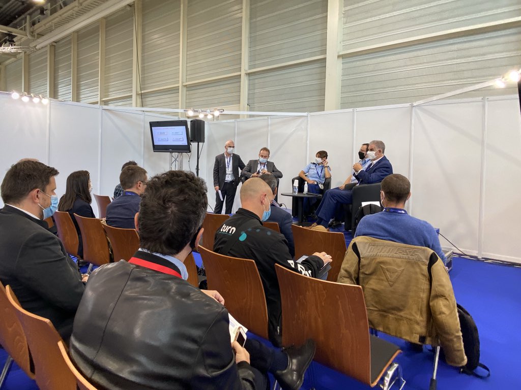 Cyberprep 2.0 pour lutter contre la guerre cyber ! Se préparer au pire...la cyber résilience. Sujet au cœur des échanges en ce début d’après-midi @CyberOcc <a href="/Jerome_MAUREL/">Jérôme</a> <a href="/ADOCC_/">AD'OCC</a> <a href="/SPRING_LAB/">SPRING LAB</a>