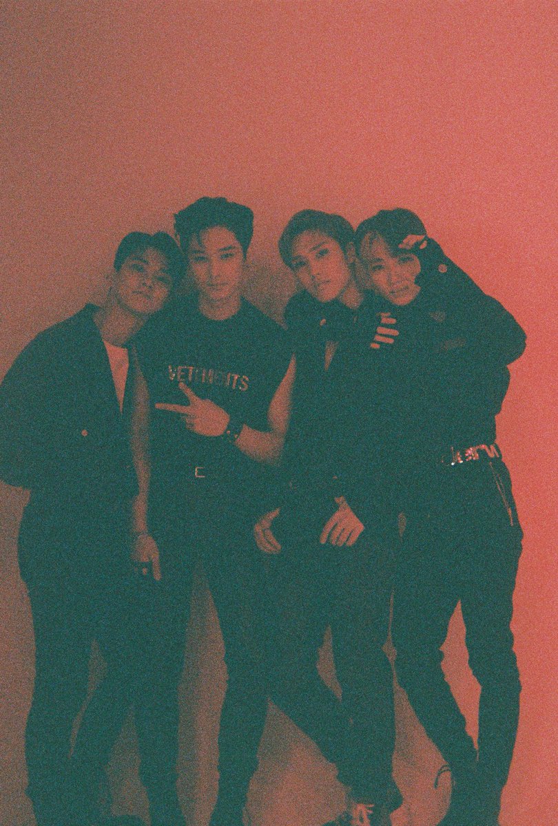 jacob_archive's tweet image. 200927 M2 Film

💌 bit.ly/349xwe9
💌 bit.ly/2Gctk5r

#더보이즈 #ドボイズ #THEBOYZ #제이콥 #ジェイコブ #JACOB