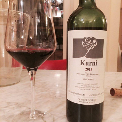 amo_wine's tweet photo. Oggi vi presentiamo il #Kurni della #OasiDegliAngeli. Un #vino di un bel colore #rossorubino dal profumo di frutti rossi, da note salmastre, sentori speziati e di affumicato. Ideale abbinato a primi con sughi di carne, arrosti di carne e formaggi stagionati.#comprendiamo #amowine https://t.co/v7iYWvsSoU