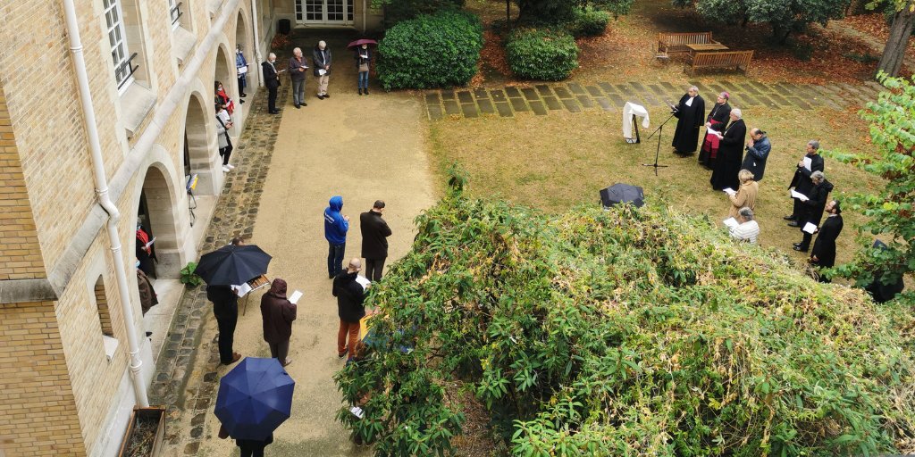 Célébration pour la #SaisonDelaCréation avec <a href="/Mgr_EMB/">Mgr Eric de Moulins-Beaufort</a> président de la #CEF <a href="/clavairoly/">François Clavairoly</a> président de la Fédération protestante de France et le Métropolite orthodoxe Emmanuel Adamakis
#ecologieintégrale #unitédeschrétiens