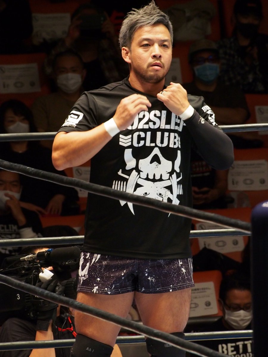 こじま 新日本プロレス 後楽園ホール 行ってきました 注目の試合はg1公式戦 Kenta Vs ザック セイバーjr 予想してたよりも打ち合いがある激しい試合だった ザック選手が両手を後ろに組んで蹴りを受けてたのカッコよかった Kenta選手はgame Overは