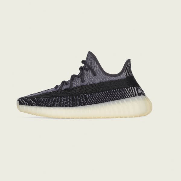 smcsnow's tweet image. YEEZY BOOST 350 V2 ADULTS dropping on the adidas app! Get the adidas app now and register for this product drop #adidasapp adidas.onelink.me/ihha?pid=App&amp;amp;a…