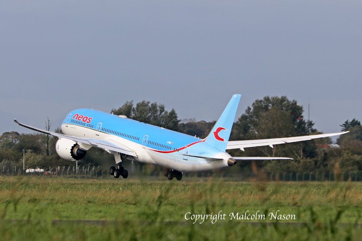 B787-9 Dreamliner EI-NEO of @NeosAir departing @ShannonAirport this morning after maintenance with @LHTechnik. @Boeing #B787 #Dreamliner #Neos #airliner #aviation #avgeeks #aircraftspotting #aircraftphotography #aviationnews