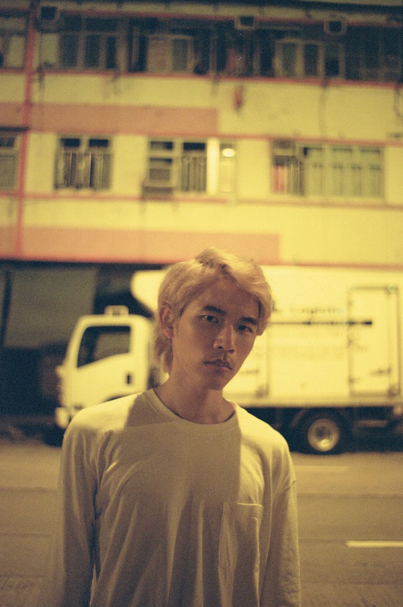 stephen_perse's tweet photo. what? you haven’t watched @persehkofficial ‘s new MV yet? 
what? I’ve used this joke before? 

《粉碎糖果屋 (feat. Serrini)》MV:
https://t.co/2DRiVa3B9d
.
.
.
📸 @sandy_perse https://t.co/UQZVg8OUA7