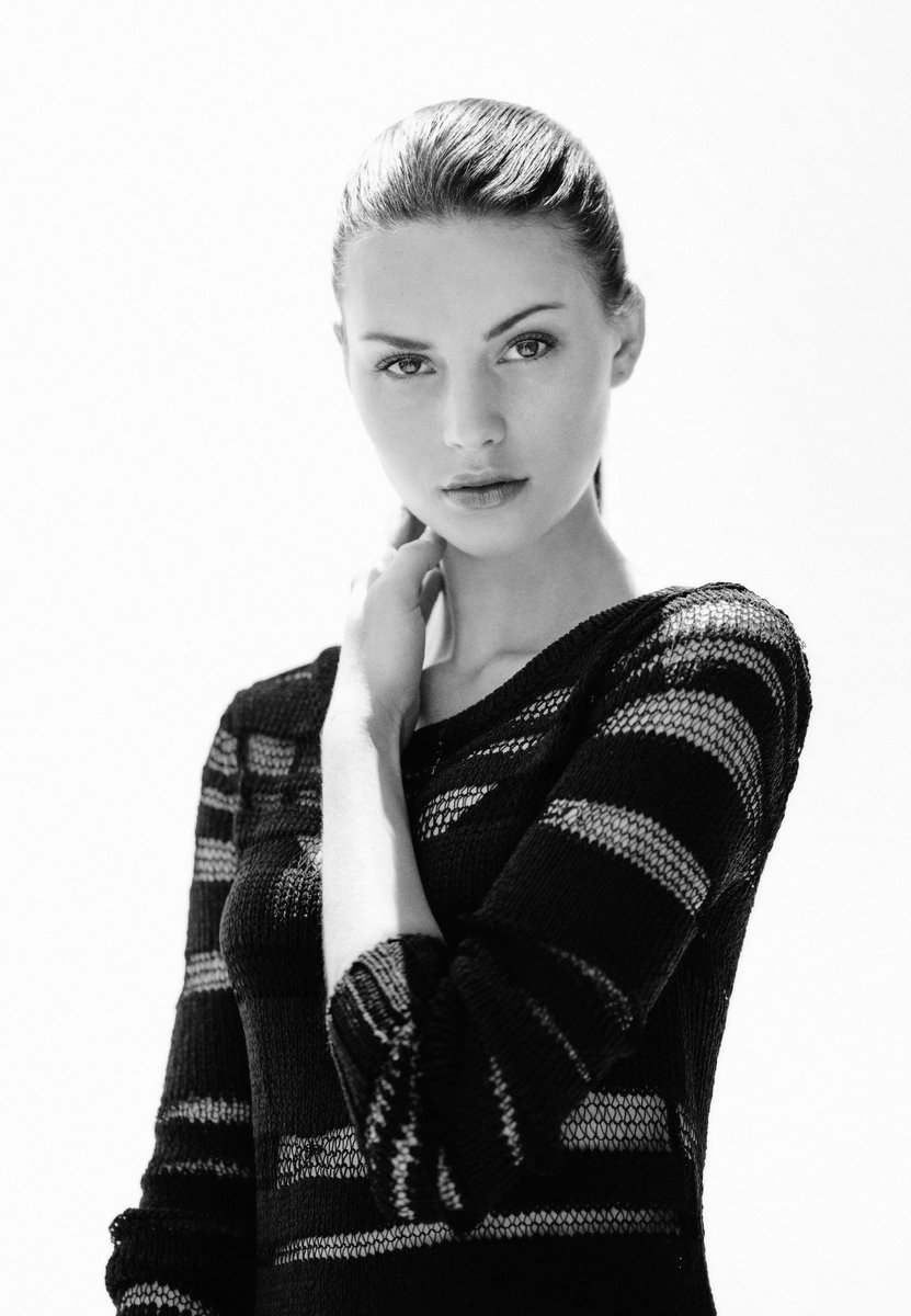 bookedbytina's tweet photo. Wishing Jess at great trip to Los Angeles to work with #geneticmodels! #jcmodelsonthemove #modeling #labound https://t.co/bVNJHaZt2S