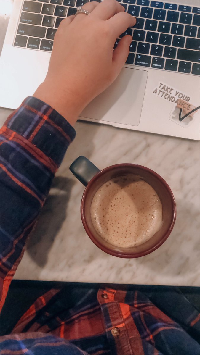 mmalonetweets's tweet photo. #NationalCoffeeDay + plaid day together make for one cozy morning 🍁☕️🥰 @JohnChampeSCA #FallSpiritWeek https://t.co/3NQ06Rz1QD