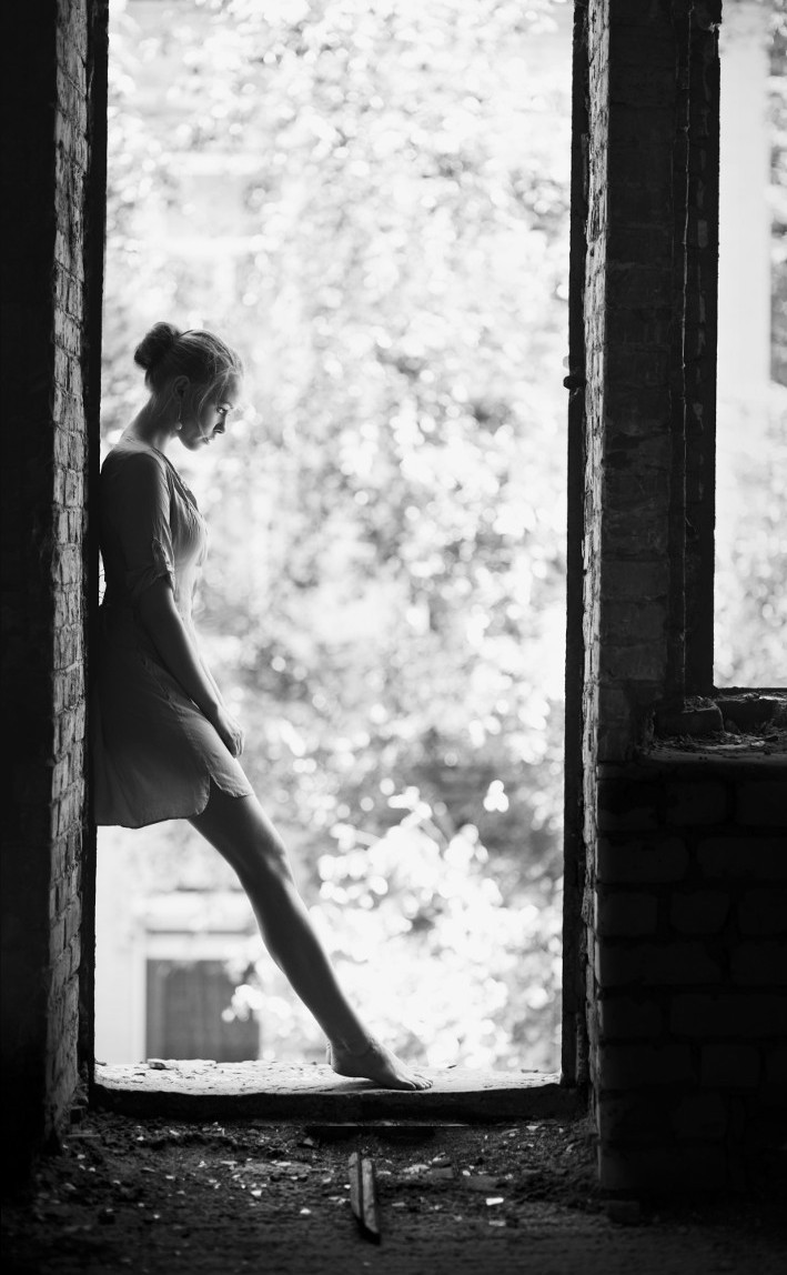 매일
우리는
새롭게 태어납니다

오늘의 나는
어제의 내가 아니지요

그런데
어제라는 과거에 사로잡혀

오늘을 살지 못 하는
사람들이 많지요

과거는 아무런 힘이 없으니
빨리 보내 주고

매일
새로운 꿈과 희망으로
오늘을 살아가세요

과거에 사로잡혀
오늘을 망치는 
미련한 짓은 하지말아요