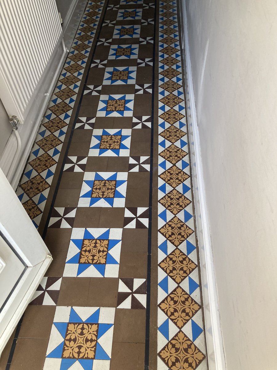 ExecutiveCarpet's tweet photo. Cleaning and sealing this beautiful floor in Abertillery today👍 https://t.co/yy9VlWRryf