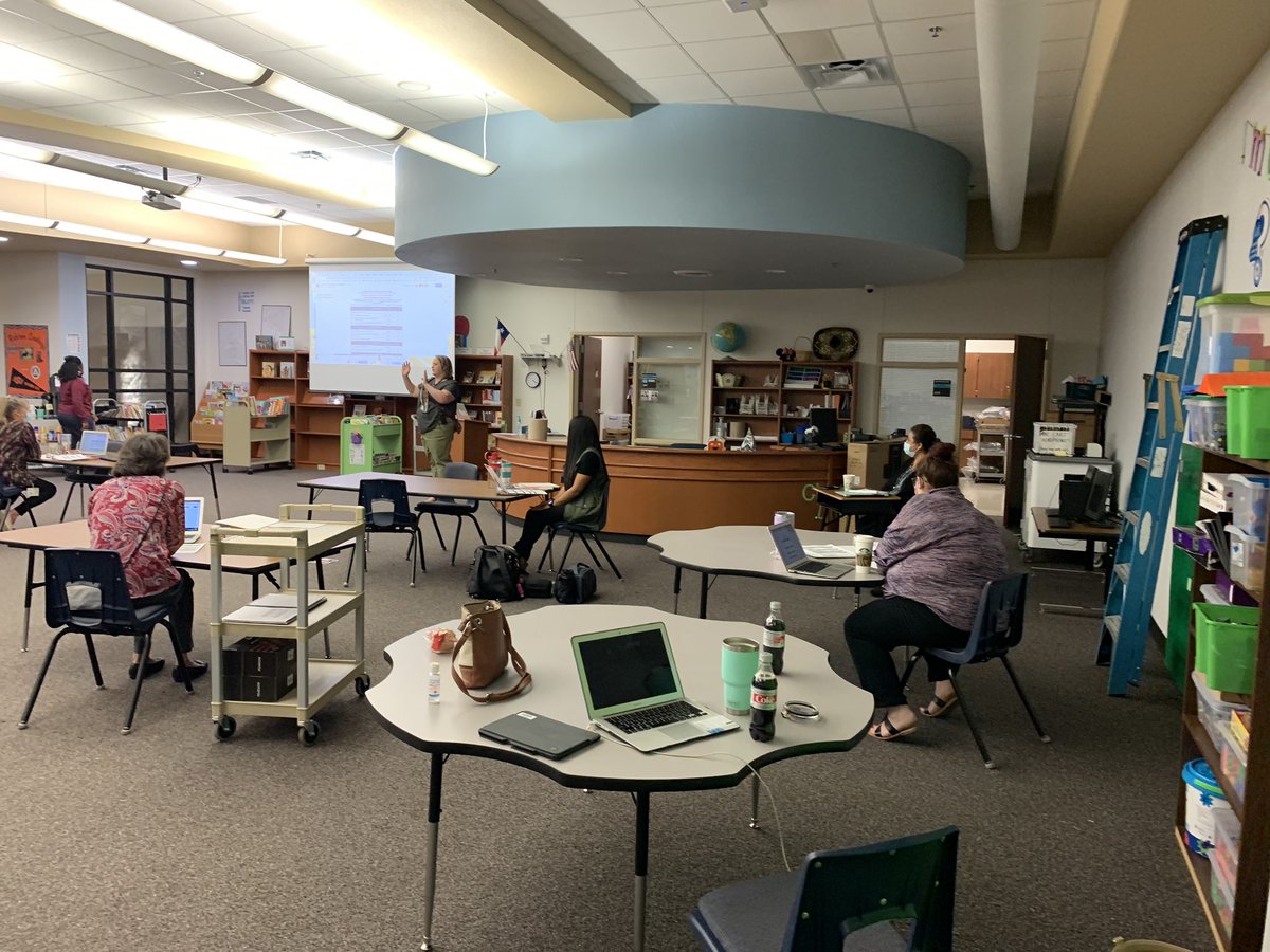 ValdesNativ's tweet image. 2nd and 4th grade data PLCs @LewisvilleES @LoriLitchfield #ponystrong