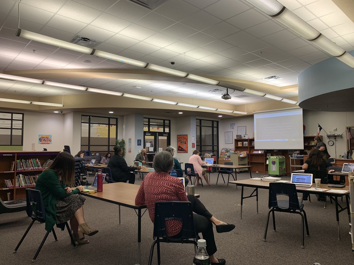 ValdesNativ's tweet image. 2nd and 4th grade data PLCs @LewisvilleES @LoriLitchfield #ponystrong