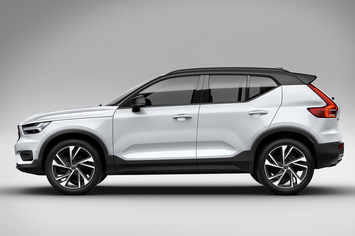 ints_uk's tweet photo. @RobinWarner @AutoweekUSA @NissanUSA It's got a touch of #Volvo side profile, but not as clean. #Nissan need to keep working on finding an interesting face for their cars... https://t.co/WZmdaSW3H3
