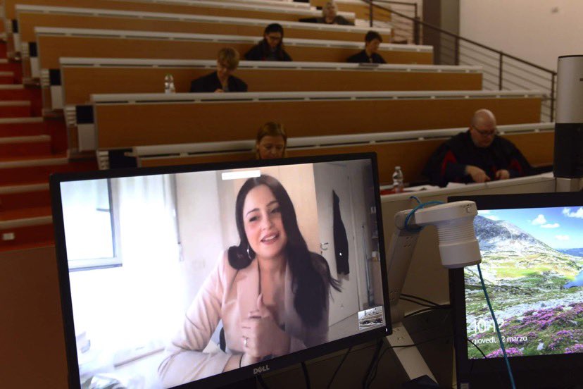 unimib's tweet photo. Saranno gli #infermieri che si erano laureati gli scorsi 11 e 12 marzo, in sedute che erano state anticipate di un mese per fare fronte all’emergenza #Covid19, ad aprire, giovedì 1 ottobre, i “Bicocca Graduation days”.
https://t.co/aPjYFk6bFR https://t.co/cQrHbxnhla