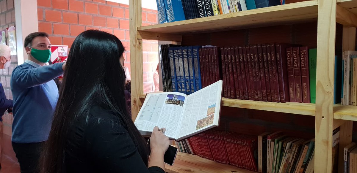 Biblioruralesar's tweet photo. Inauguración Biblioteca Popular Estrella Casares, barrio Lomas del Mirador. Apóstoles, Misiones. https://t.co/ccbbSQeDXQ