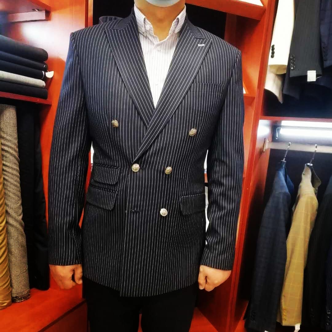 amy_tailors's tweet photo. "People will stare. Make it worth their while".Come and a suit made with us and get a shirt free. https://t.co/omNGpCunvJ
#zambia #tailormade #ZedTwitter https://t.co/ndE8Ab1Tqv