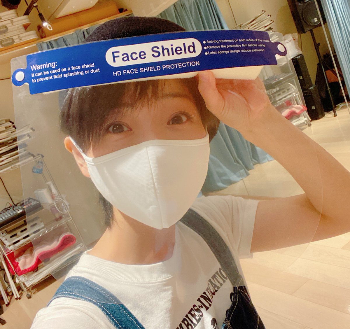 tocotocosatoco's tweet image. YBSパントマイムレッスンでした✨　
今日は鞄の固定🧳の動きを重点的に🤗

レッスン後、オーナーでありプロギタリスト横田さんとスタジオの今後のことや、"今"できることについてお話してきました。近々良い報告ができそうです。ワクワク！楽しみ！😊　

#パントマイム #ギター #YOKOTABASESTUDIO