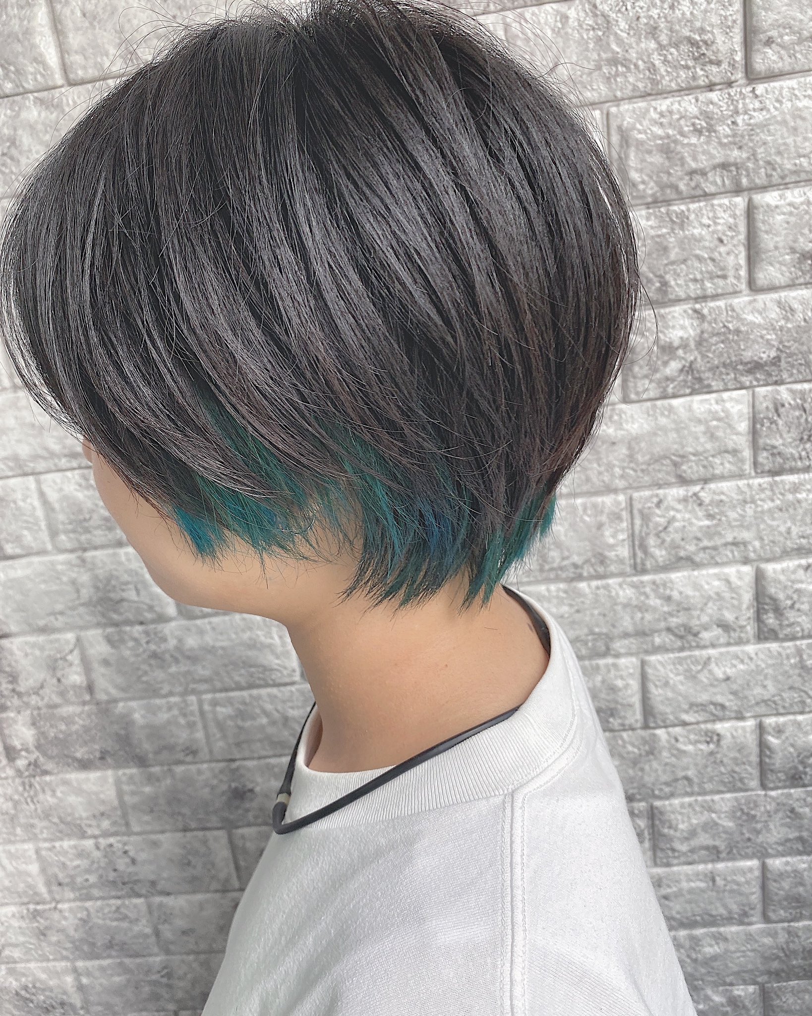 長沼彰憲 ウルフ美容師 ショート ボブ ハイトーンカラー Auf Twitter グリーンのインナーってクールで好き ウルフボブ ウルフカット ウルフレイヤー ウルフヘア ウルフ ウルフショート ケアブリーチ Uverworld Bish アイナジエンド インナーカラー Zoc