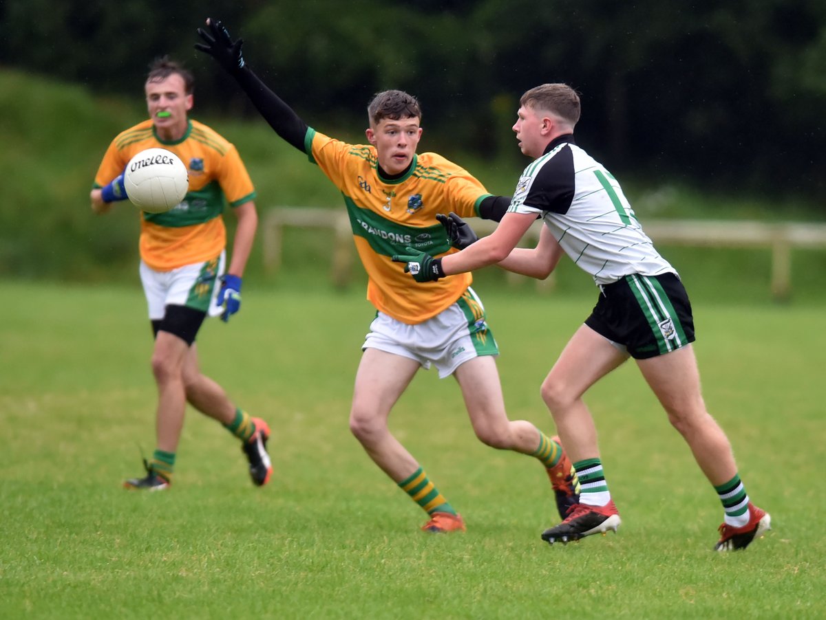 tonyleen's tweet photo. This has the potential to be a cracking game of ball: @RebelOg_ Premier MFC final Wed between @DouglasGAAClub and @GlanmireGAA. 
As Martin Tyler might say.. 'And It's Live'... on @ExaminerSport. Details here: https://t.co/7mi5xg15x9 https://t.co/hZZig4ziyz