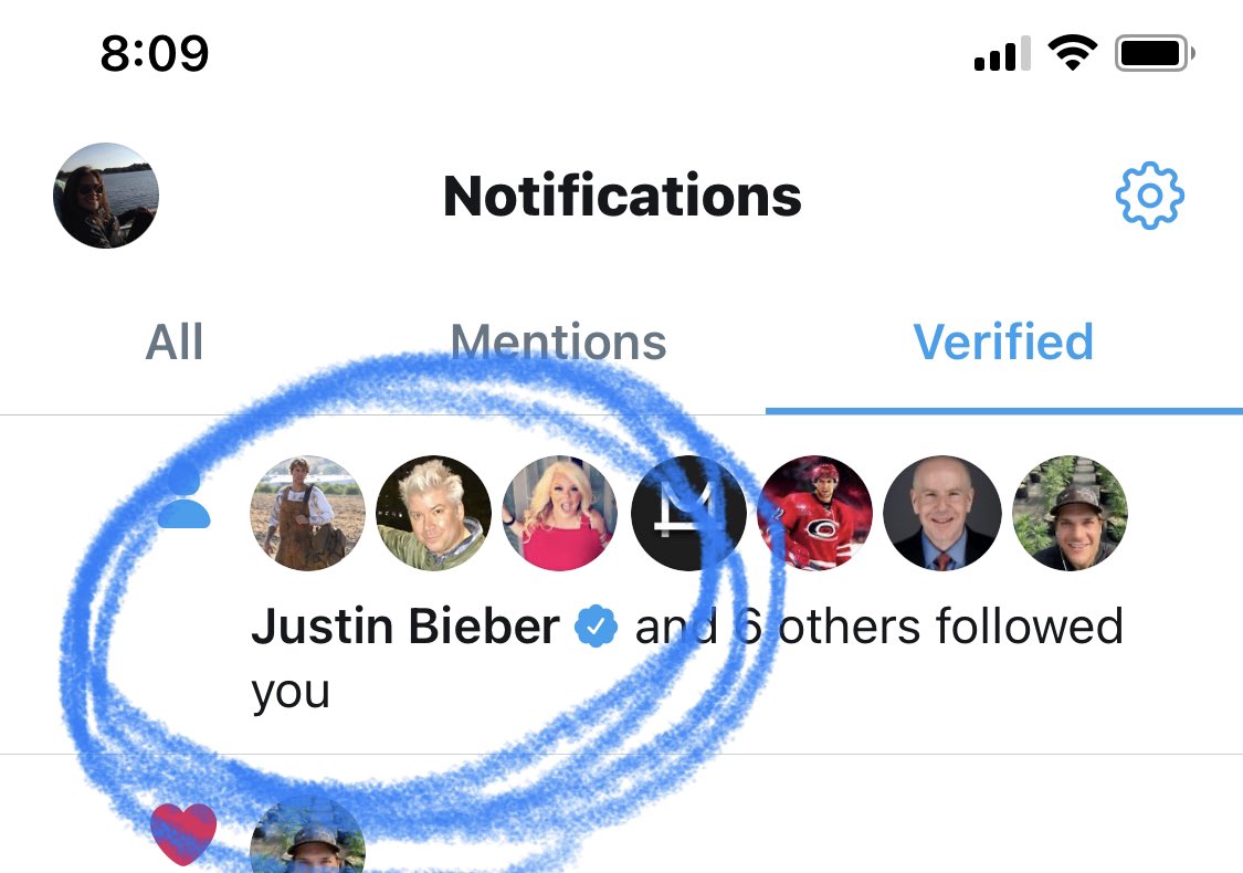 jackiepaulus's tweet photo. 2020 was pretty much trash UNTIL I GOT FOLLOWED BY @justinbieber. Congrats on Holy! https://t.co/3JOL7ggtrY