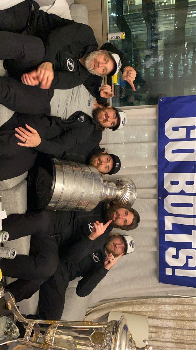 NHL Hubs Life tweet media