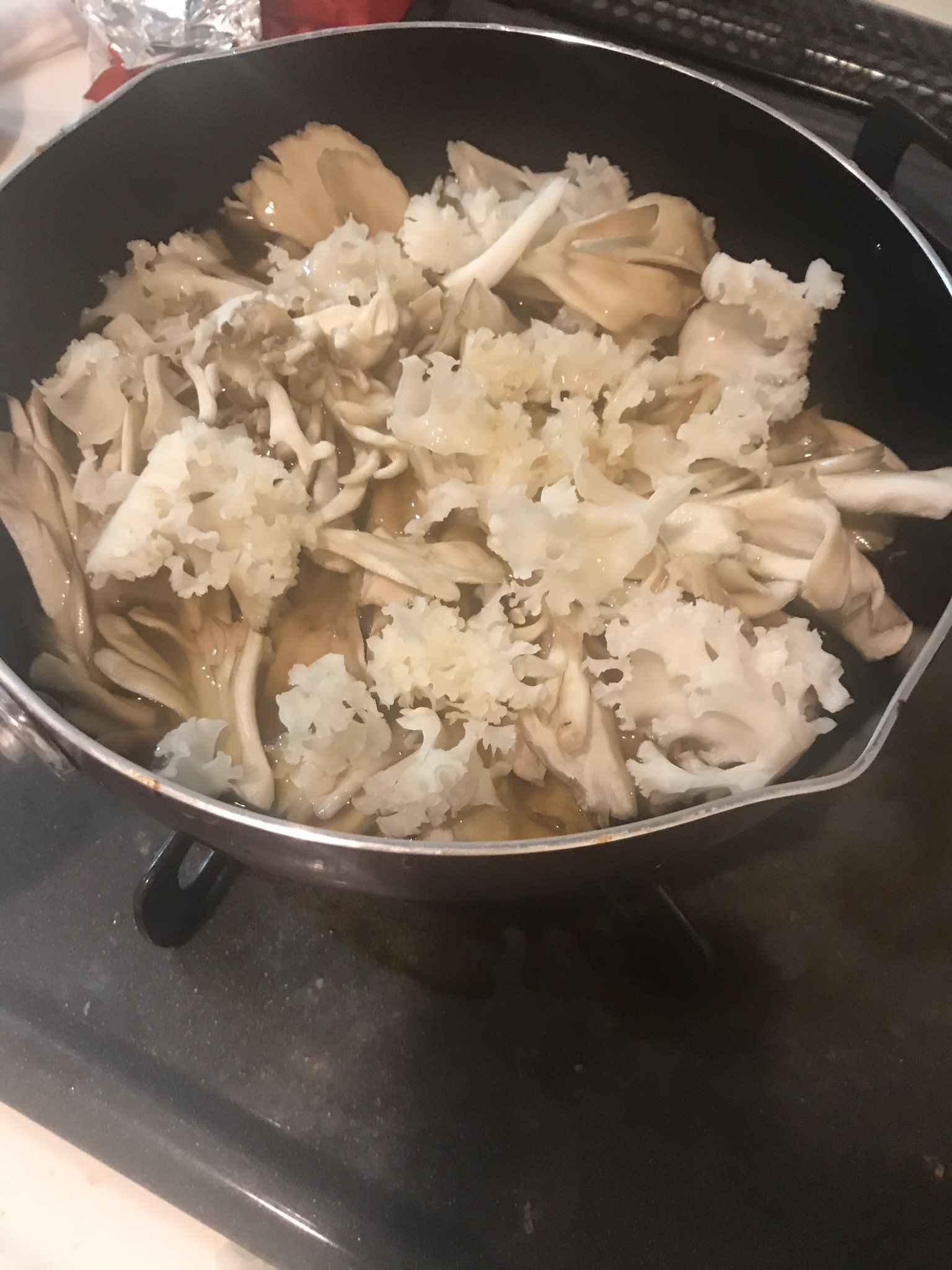 霜降り明星 せいや 細かい舞茸とはなびらたけ これだけで鍋めちゃくちゃうまい やってみてください T Co Sk3tqtcjxi Twitter