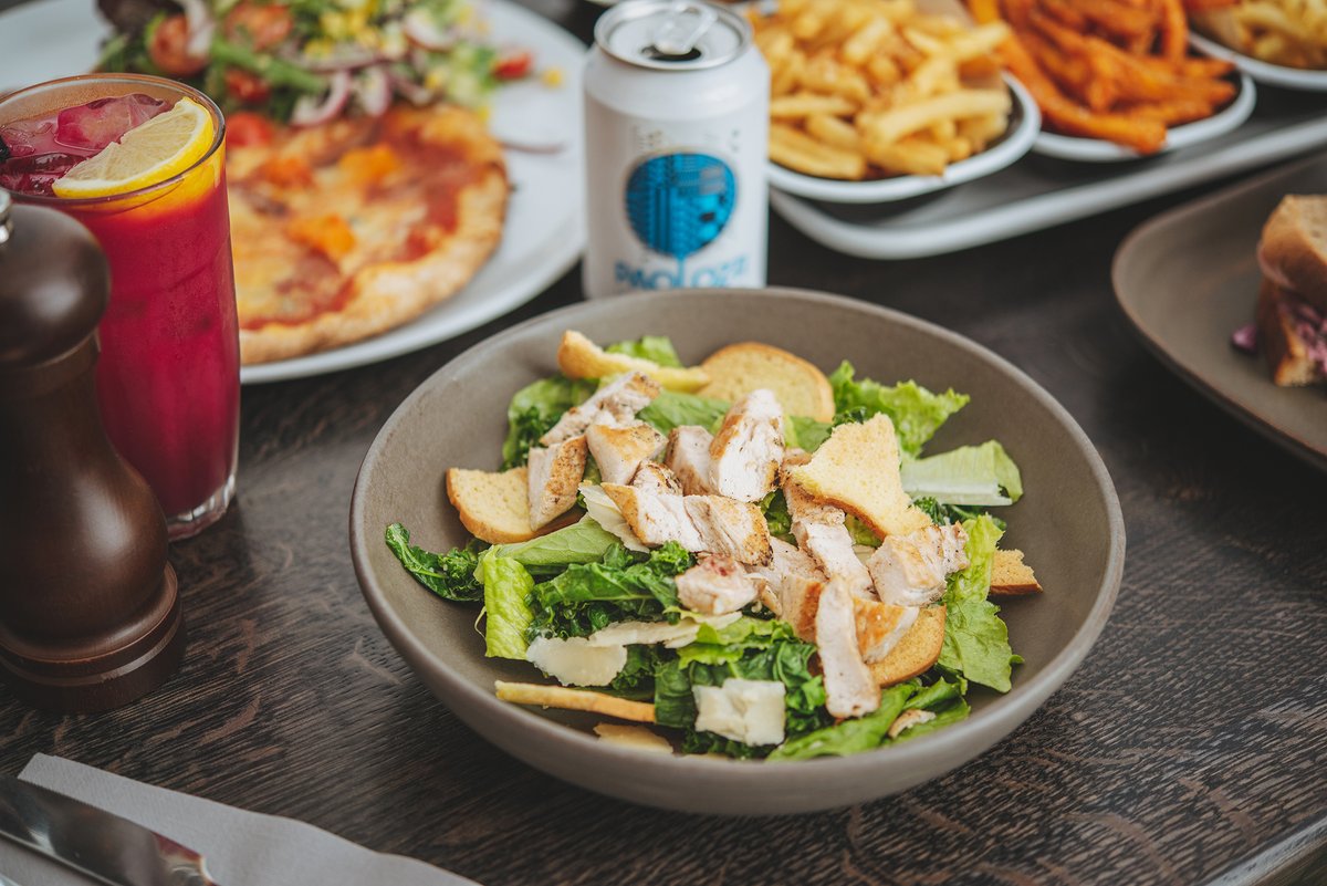 Candy Bar & Diner tweet media