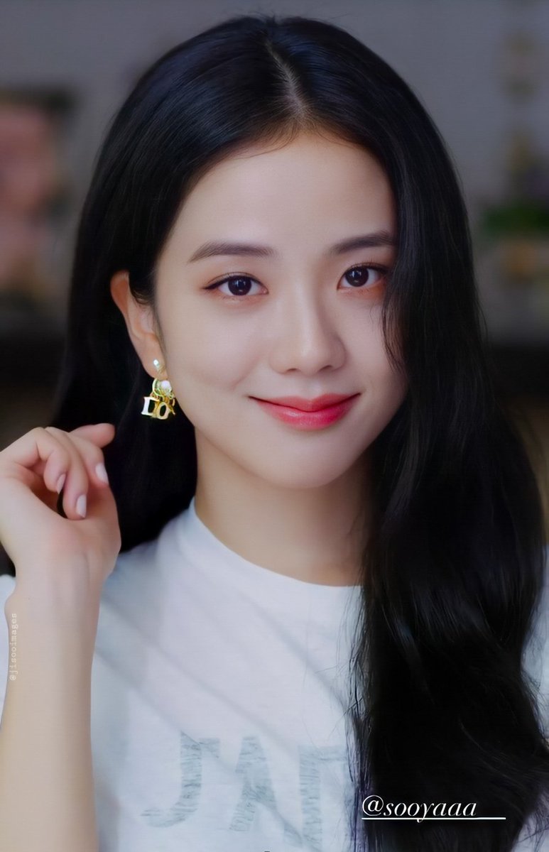 MADEMOISELLE JISOO FOR DIOR #DiorSS21