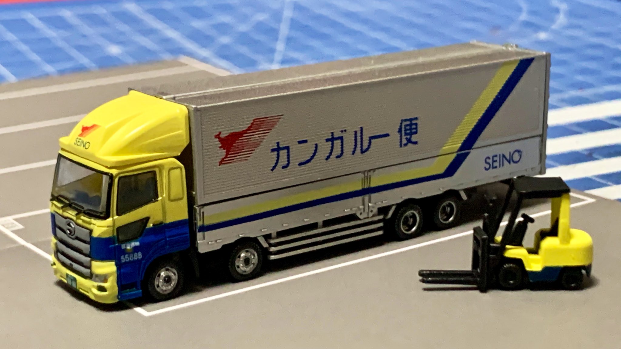 トミーテック のりもの百景トレーラー1/150 三菱ふそう スーパー