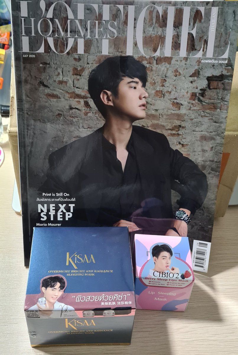 BabycutieMinger's tweet photo. Thank you @ZSshopdelivery . Finally I received the items.
#lofficielhommesthailand
#KisaaThailand
#cibio2xsaint https://t.co/C7uTuO03rv