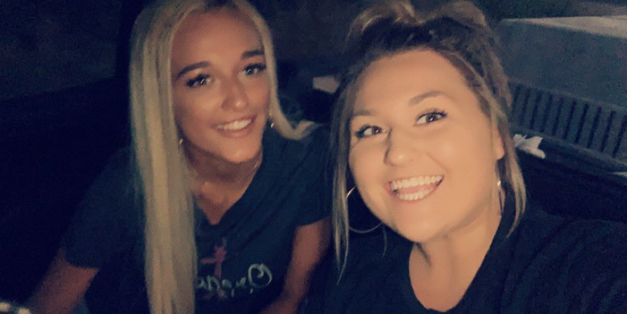 emilee_seale's tweet photo. 🖤 H A P P Y •  B I R T H D A Y  🖤
thanks for always wanting to have a good time with me know matter how many times the boys tell us no.. 😂 love you always bacon 🍻❤️🖤 https://t.co/unJpMazyCu