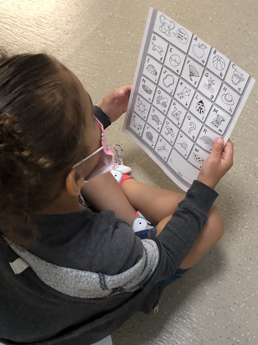 LearningatLee's tweet photo. Kindergarten is working hard studying their alphabet chart! #WordScientists #BetterTogether #RJLyear7 https://t.co/FivE9YAU8m