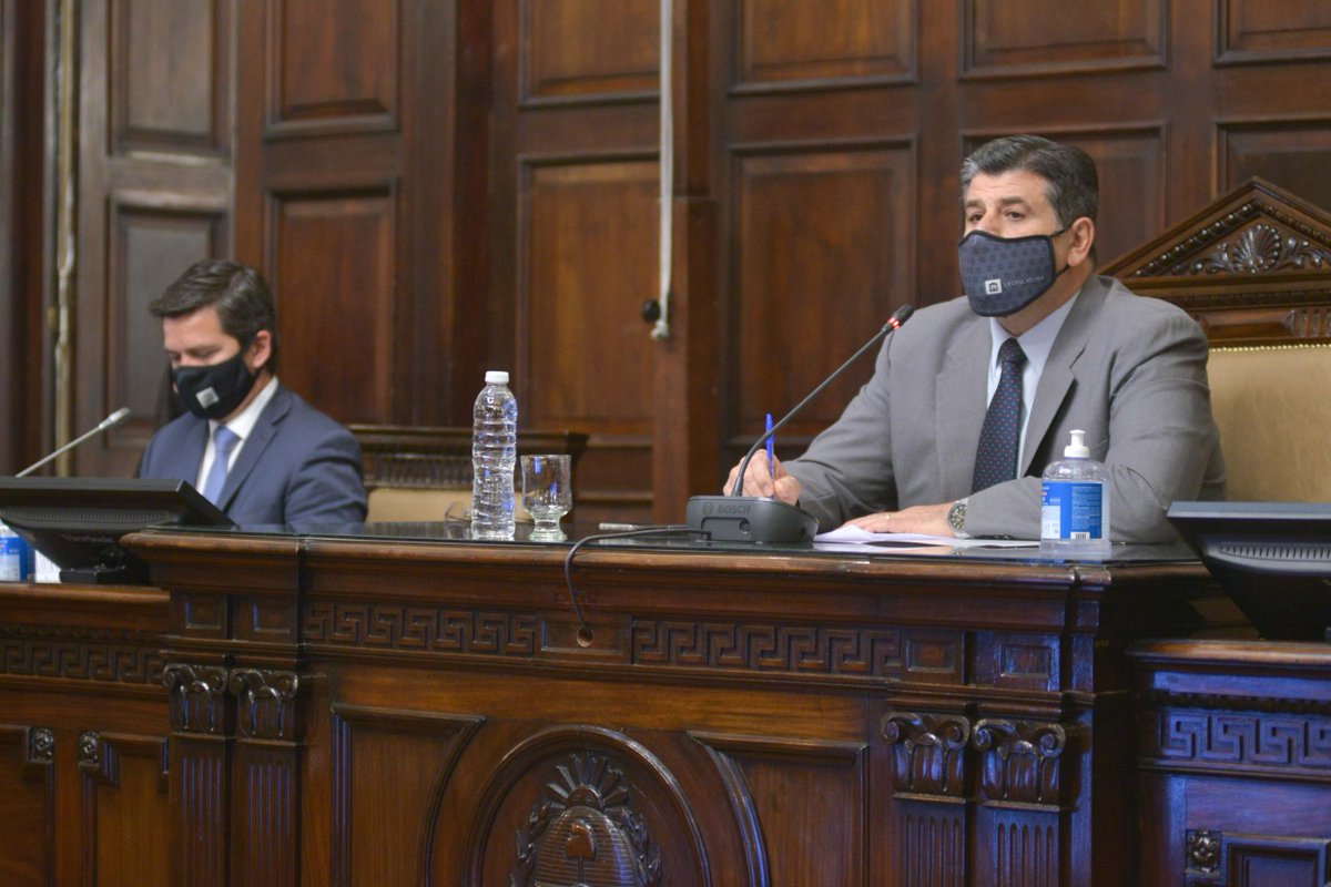 MarioAbedok's tweet photo. Presidí la Asamblea Legislativa, junto a el Presidente de la Cámara de Diputados, Andrés Lombardi. Se prorrogó el Periodo de Sesiones ordinarias un mes más, hasta el 30 de octubre, tal como lo dispone el artículo 84 de la Constitución Provincial. https://t.co/EBmuZhnpPB