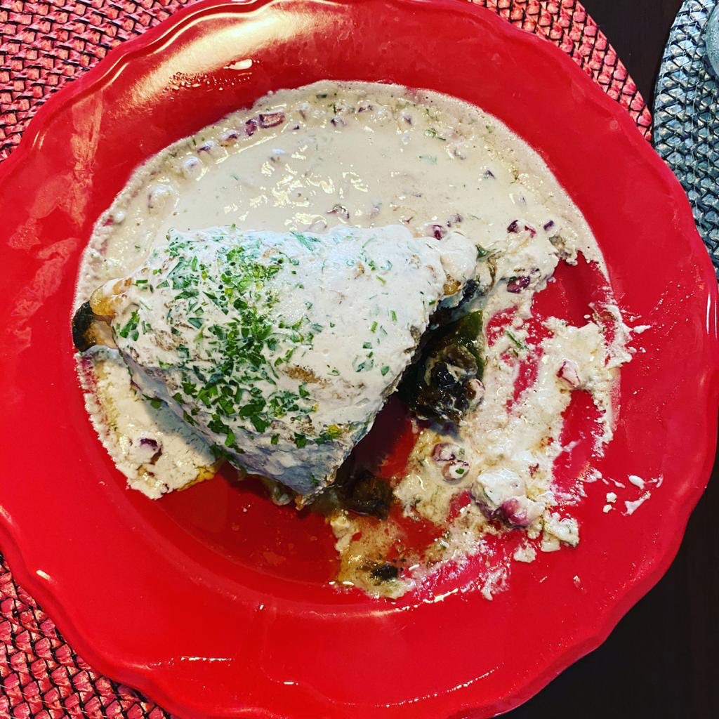 Concluyó la temporada de chiles en nogada de Casa Pascual, con Alan Ramos y Rodrigo Mayoral, maravillosos anfitriones. Será hasta el próximo año, aunque ya saboreamos las sorpresas que traerán por su aniversarios. ¡Ya las estamos esperando!   #Disfrutenestemartesquecomienza