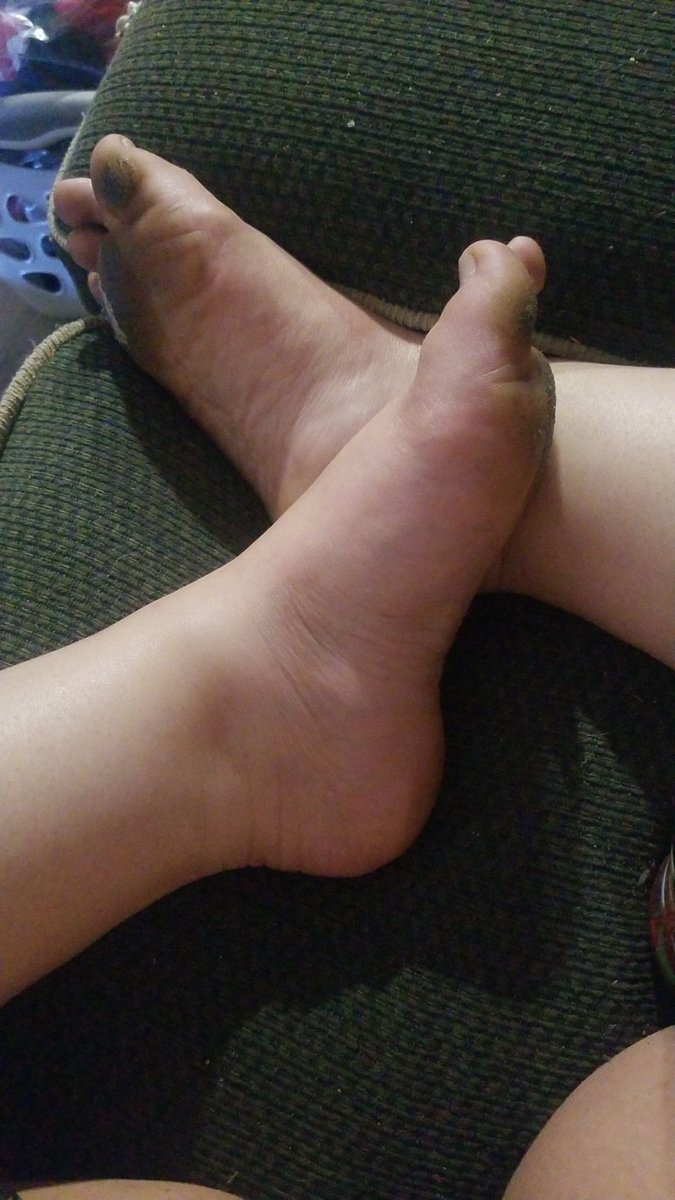 GoddessAnasta20's tweet photo. #paypig #humanATM #findom #SissyCuckold #cashslave #sissy_slut #Feet #cuck #cuckoldcleanup #goddesswhorship #bbw #cashcow #drain #beta #betahumilation https://t.co/sGEd3gEOhl