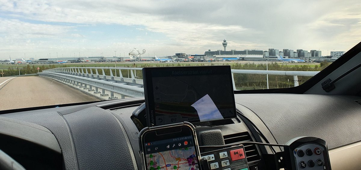 RKleineDeters's tweet photo. Na een weekend vol gezelligheid en festiviteiten in de familie is het vanmiddag weer aantreden voor de dienst. Als NH08.64 opluisteren in de Haarlemmermeer vd BBS surveillance @Schiphol #blauwebrug #secondhome https://t.co/hrvwUzAd7e