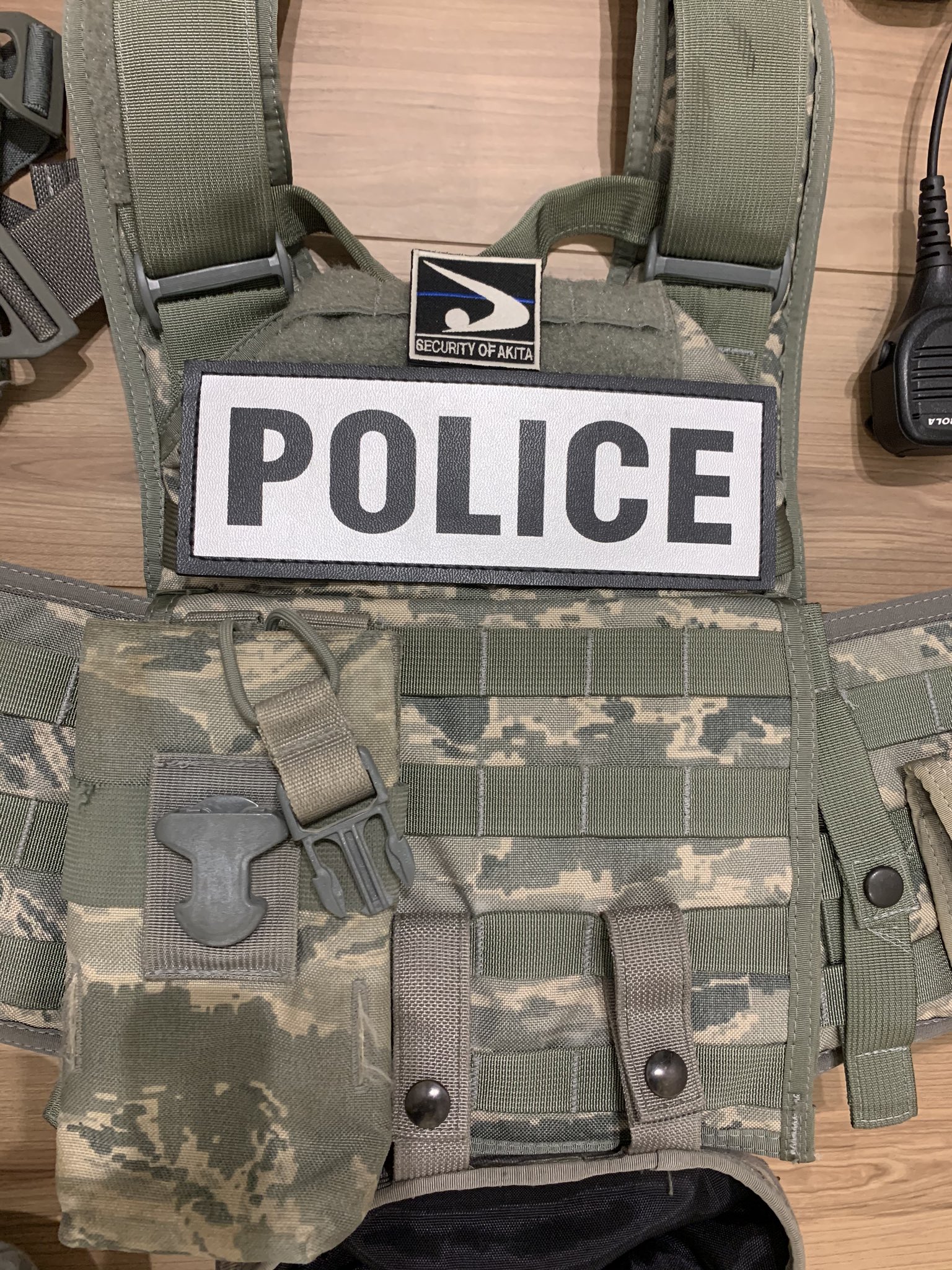 U.S.A.F POLICE 米空軍憲兵隊バッヂ　ミニタイプ　番号入り新品放出品 U.S.A.F POLICE 米空軍憲兵隊バッヂ ミニタイプ 番号入り新品放出品