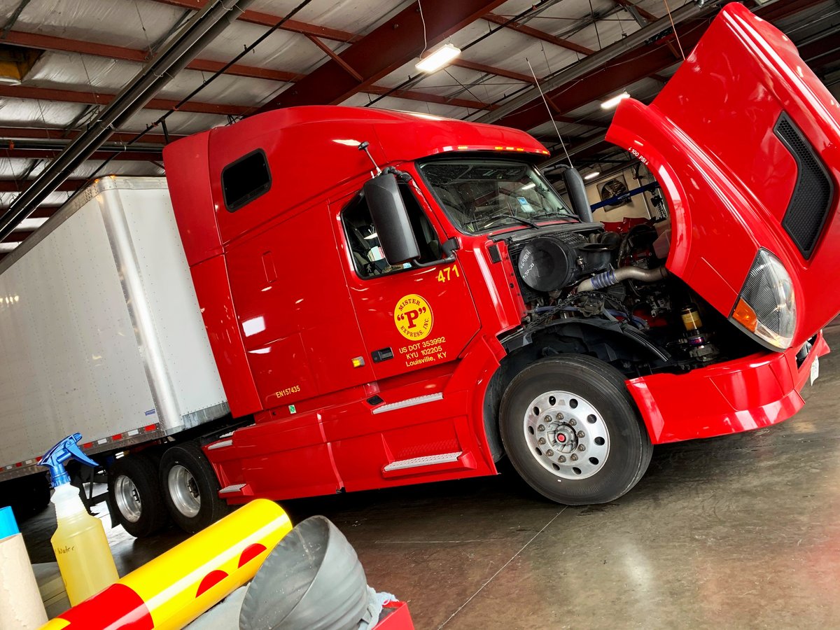 MisterPExpress's tweet photo. Sneak Peak: Check out how our fleet gets suited up for dispatch! 
#misterpexpress #trucking #wemovefreight #shipping #semitruck #freight #hiring #NowHiring https://t.co/dnXqn5wRhB