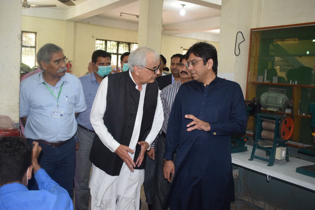 PVTC_Official's tweet photo. The Hon. guests visited the @vtigreentown and appreciated the quality and facilities of the training being provided. Ch. Bilal Ijaz also planted a tree sapling 🌱at VTI Green Town under the #PVTC 🌳#plantationDrive in contribution to the @CleanGreenPK 🌳Planting Campaign 
3/3 https://t.co/5M773E9YdM