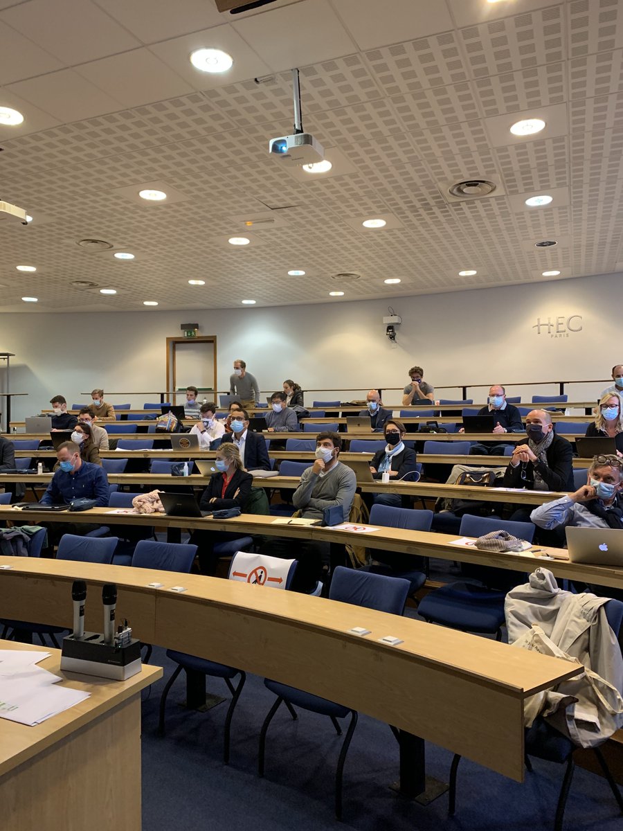 HECParisEnt's tweet photo. Retour en image sur la #rentrée de la promotion 2020-2 du programme #HECChallenge+ , rencontre avec les porteurs de 18 projets d'#entreprise. https://t.co/7MvKQp40Bj