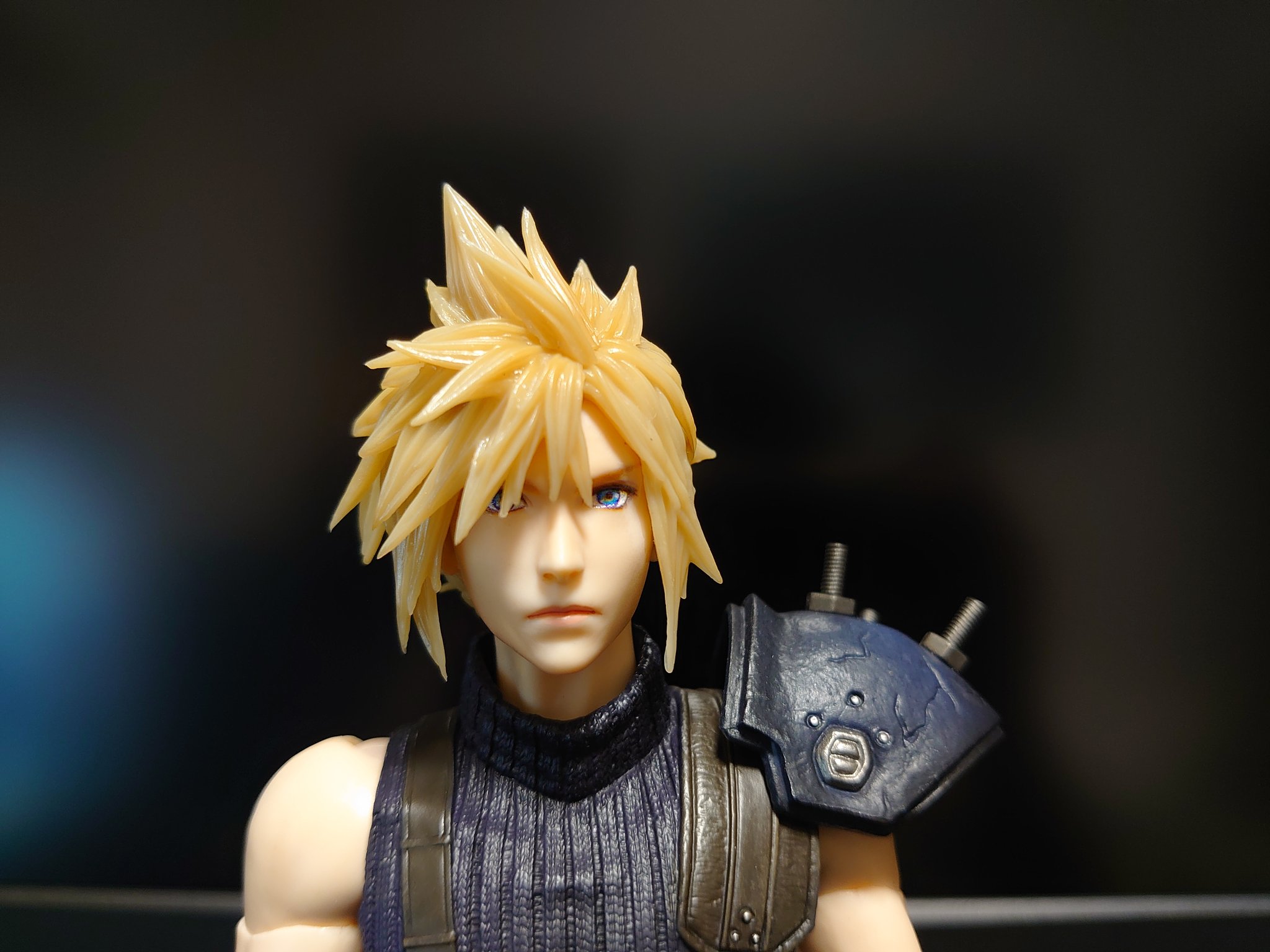 Uzivatel アイオラ Ff7 25th Anniversary Na Twitteru そういや クラウドのプレイアーツ改 Version2届いてた パッケージと顔が違うのはもうお約束 スクエニのフィギュアにクオリティを求めてはいけないw まぁ良くはなってるな Ff7 Ff7r Ffvii Ff7リメイク