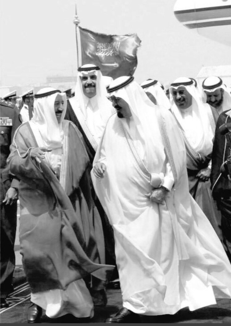 S_a___rah's tweet photo. #الشيخ_صباح_الاحمد_الصباح 

بكى في وفاة الملك عبدالله بن عبدالعزيز مرددا "مات اخي" 💔

اللهم كما طيبت ذكرهم فوق أرضك و بين خلقك، طيب ذكرهم في سمائك وبين ملائكتك واسكنهم الفردوس الأعلى يارب العالمين https://t.co/OKEgz7asxu