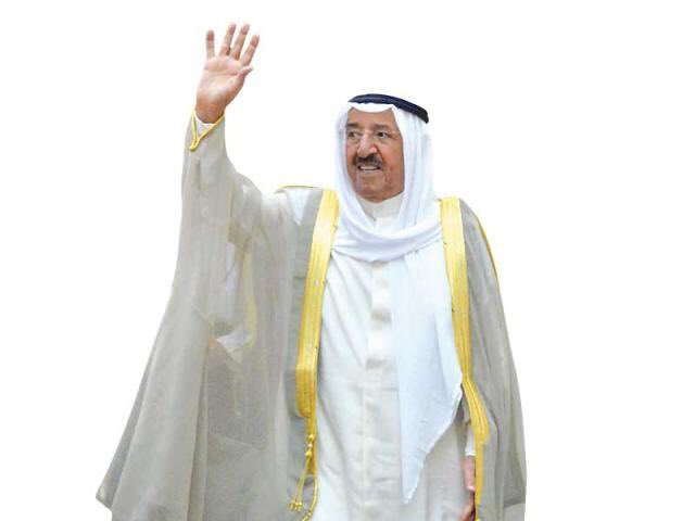 دول الخليج تفقد علماً آخر من أعلامها وحكيماً من حكماء القيادة فيها بعد زايد الخير  وعبدالله بن عبدالعزيز حبيب الشعب وقابوس عمان رحمهم الله برحيل صاحب الابتسامة الدائمة وجامع شتات قادة الخليج صباح الأحمد ...

عظم الله أجركم أهل الكويت وتغمد الفقيد بواسع رحمته 👋🏼