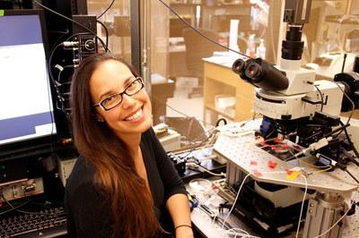 OoR_UNC's tweet image. Dr. Zoe McElligott received a $1.98M #NIH grant to study, in collaboration with Dr. Todd Thiele, a #neuralcircuit between the #amgydala &amp;amp; the parabrachial that promotes #alcohol consumption, and whether chronic use affects the strength of this circuit: bit.ly/3ibK75F
