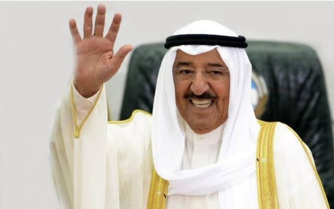 لدولة الكويت مكانة خاصة في قلب كل يمني فقد ساهمت منذ عقود في دعم اليمن في كافة الجوانب فقد تعلمنا في مدارس شيدتها الكويت ونتعالج في مستشفيات شيدتها الكويت وفي الحرب الاخيرة قدمت الكويت دعمها الإنساني بدون ضجيج اعلامي او تباهي 
رحم الله امير الانسانية 
#الشيخ_صباح_الأحمد_الصباح