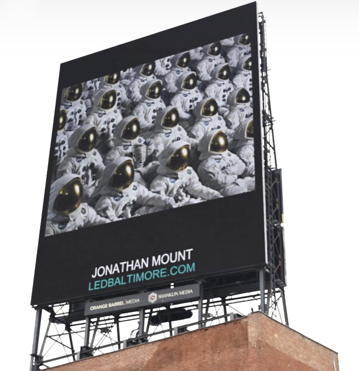 HarfordCC's tweet photo. HCC alum Jonathan Mount '10: His #art is currently featured on this giant digital spectacular in the heart of downtown Baltimore! #LEDBaltimore #MakeUsProud 🙌 https://t.co/aEHrtq5V3c