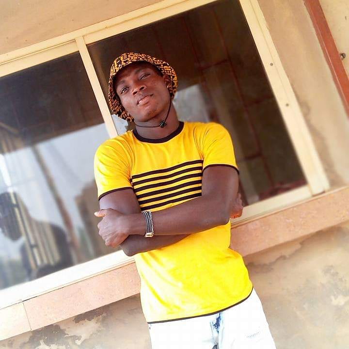 debay009's tweet photo. #NewProfilePic https://t.co/fHLHtPmAnD
