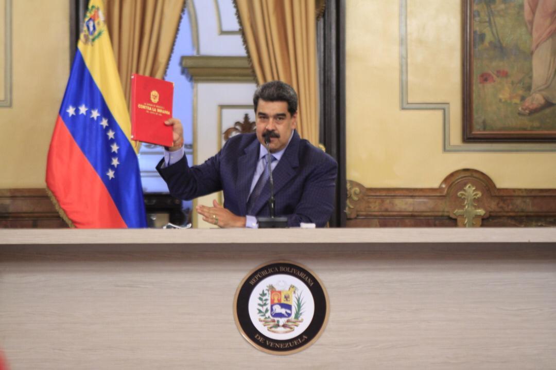 El bloqueo y la persecución criminal del imperio de los EE.UU. contra Venezuela, le hace daño a todo el pueblo sin distinción de raza, credo e ideología política. Es una agresión que hemos enfrentado juntos como pueblo, con dignidad y coraje. Más temprano que tarde, ¡Venceremos!