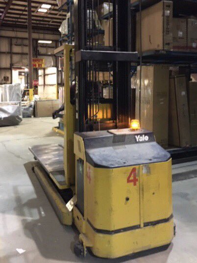 ELTCustomerSrvc's tweet photo. 2012 Yale #FurnitureSelector
Model FS030BF
24-volt (batteries are 2017-2018)
Triplex 143” x 330”
Outriggers: 42" ID x 51.5" OD
84" forks w/furniture platform
Multiple units available.
#easternliftsales #usedforklift #furnituremover #orderpicker #orderselector #yaleforklift https://t.co/WBbUhBDCCg