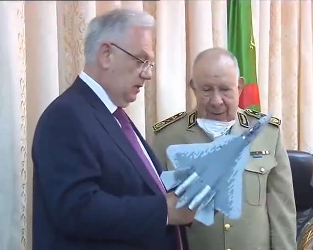 kmldial70's tweet photo. Th SU57 appeared again during the meeting of Algerian army chief of staff "SAID CHENGRIHA" and the director of FSVTS of Russia "Dmitry Shugaev" ...after its appearance on a mural at the headquarters of algerian MoD
i think the felon will be algerian
#sukoi #SU57 #ALGERIA https://t.co/zYzruYT3al