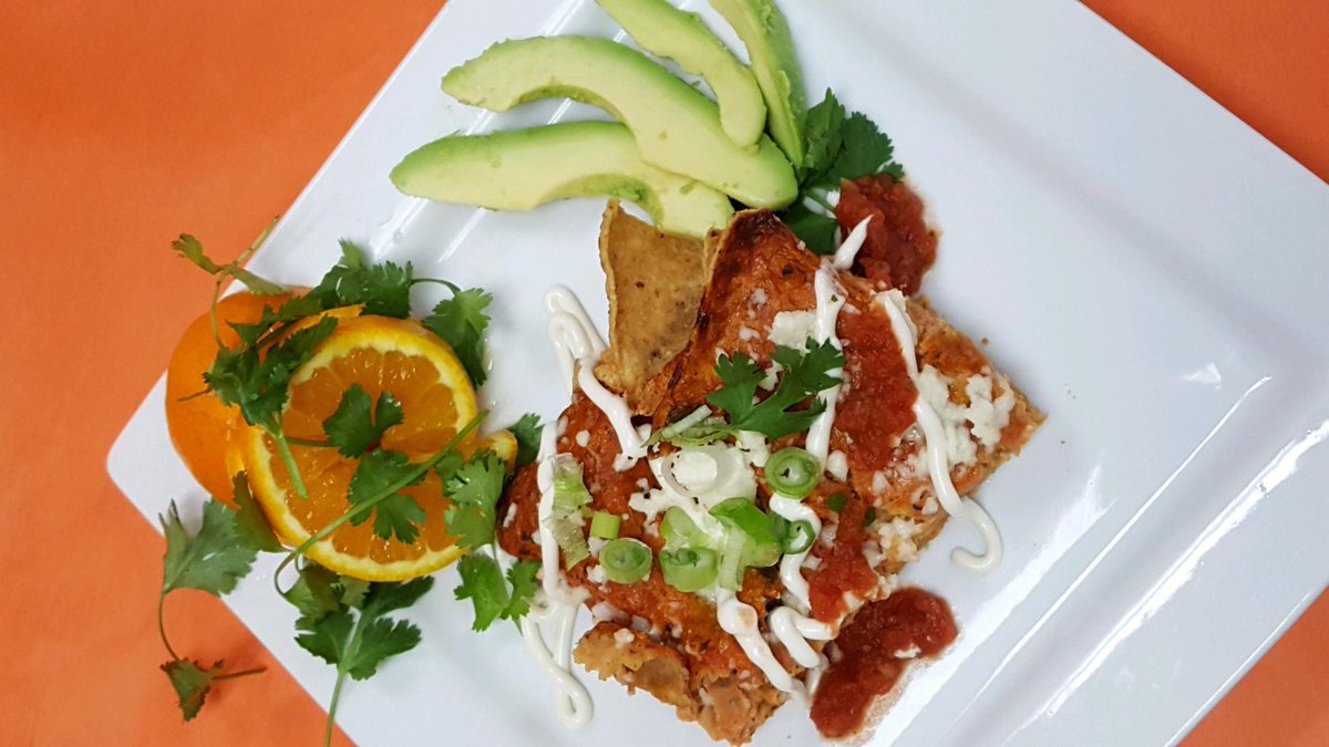 eggsinschools's tweet photo. Looking for creative Grab n’ Go Vegetarian recipes to serve #MealsInTheClassroom or #CurbsideSchoolMeals this fall?
Check out our #5Days5Ways collection of #RealSchoolMeals, like these Chilaquiles from @EUSD: https://t.co/JYuv3oskvN.
#EggsInSchool #SchoolLunch #NSLW2020 https://t.co/lXNTZLyB3W